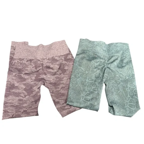 Two Pairs of gymshark Patterned Leggings- S - Picture 2 of 5